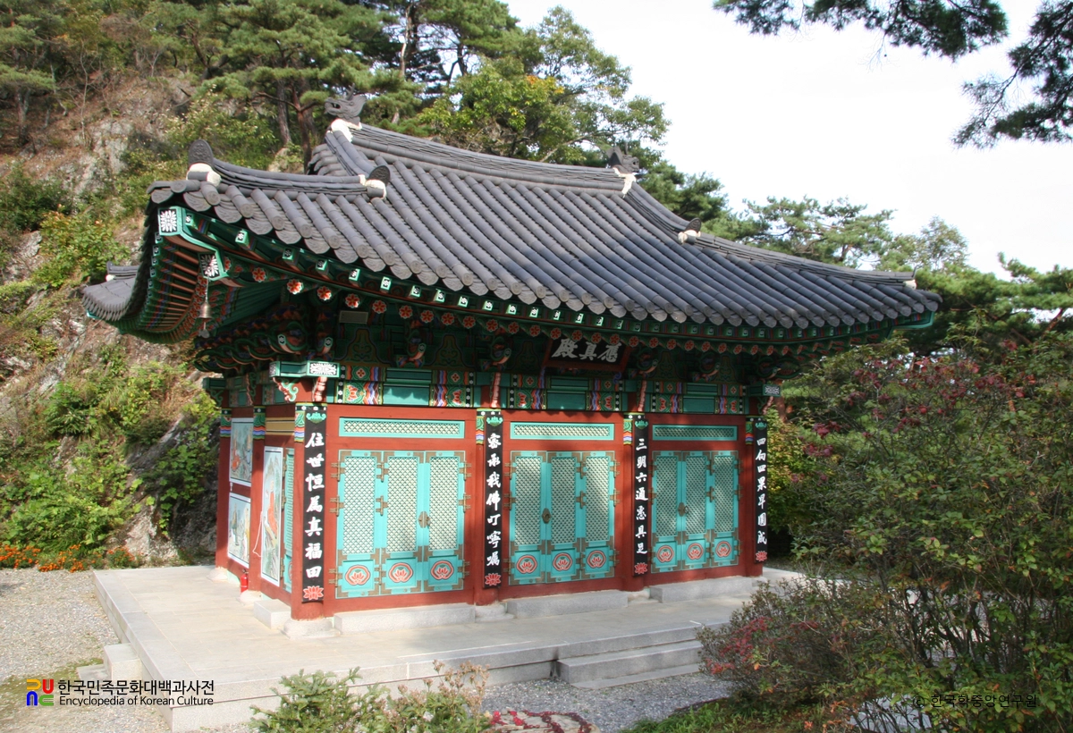 제천 고산사 응진전 정측면