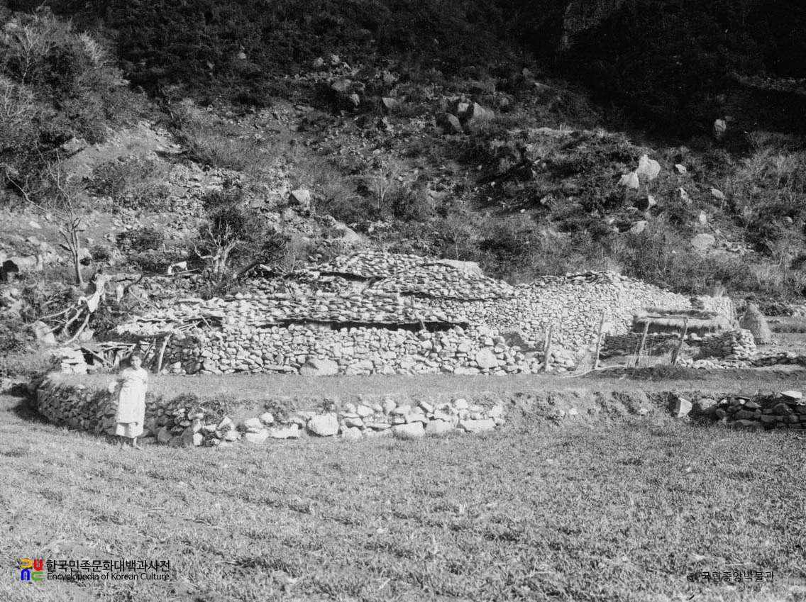 울릉 너와집 전경