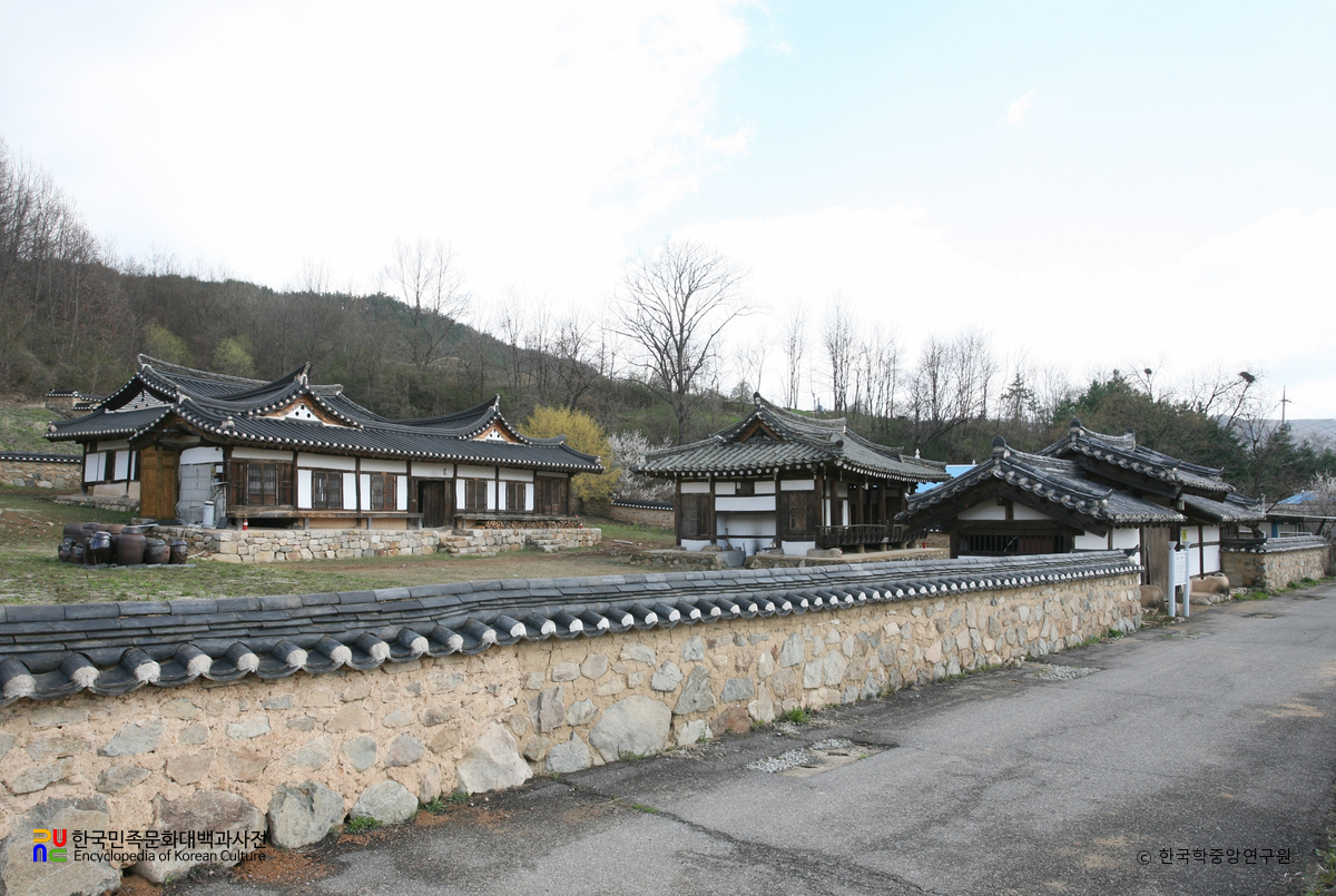 청송 평산신씨 판사공파 종택