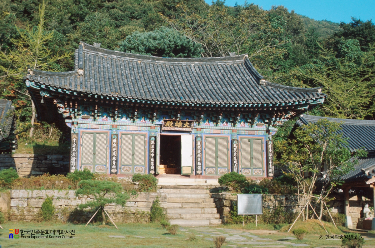 광주광역시 원효사 중 대웅전 정측면