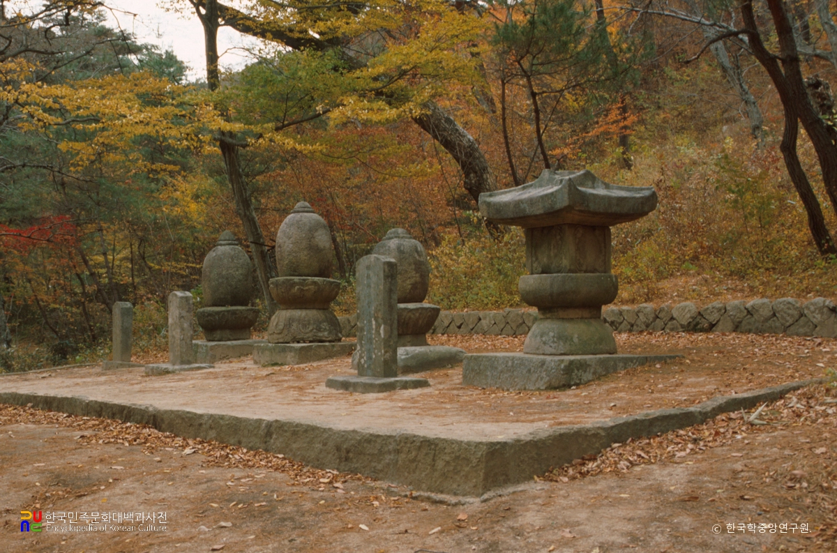울주 석남사 부도군 전경