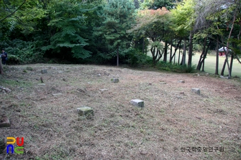 파주 소령원 터