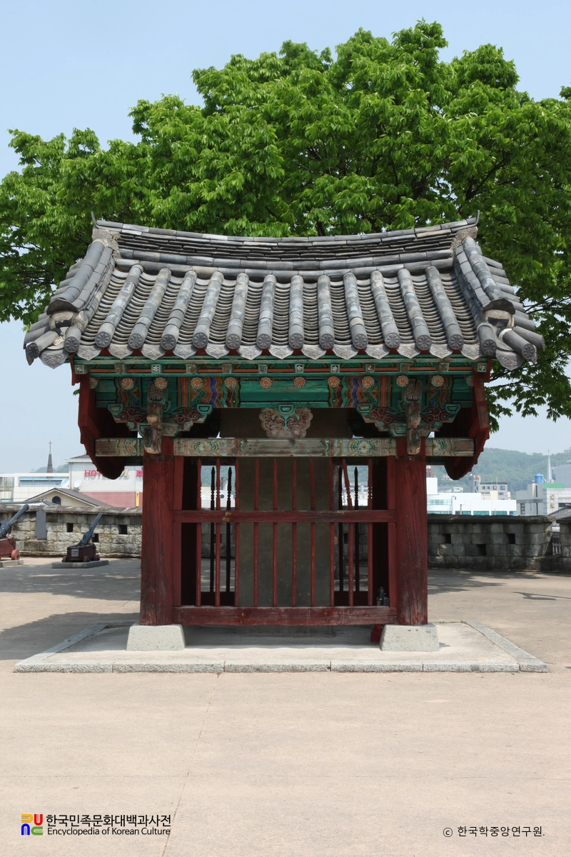 진주 김시민장군 전공비 비각
