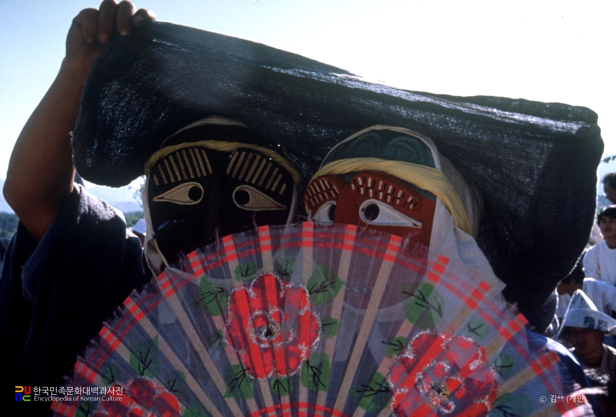 양주별산대놀이 제4과장 연잎과 눈끔적이