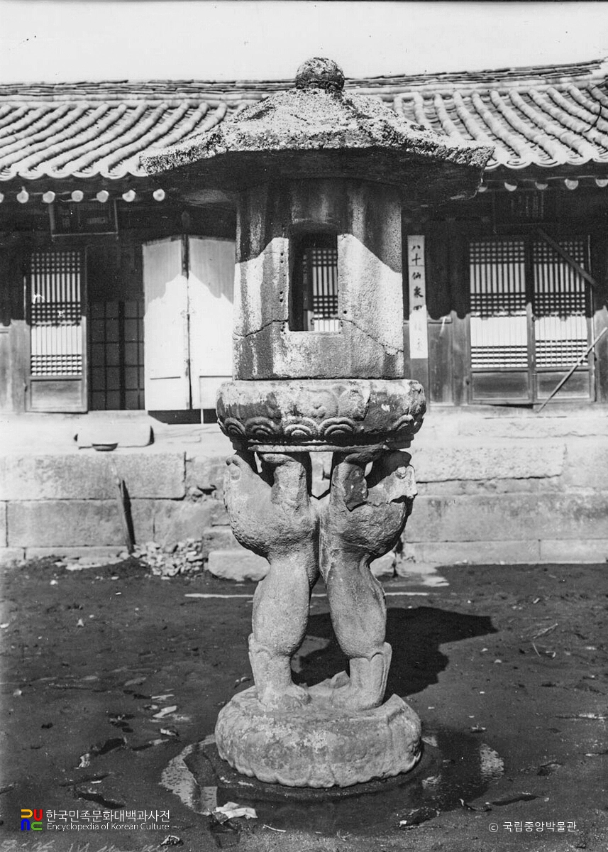 보은 법주사 쌍사자 석등 정면