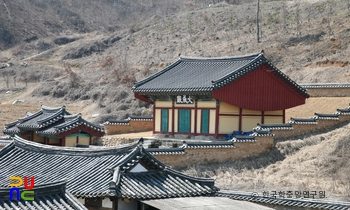 문의향교 / 대성전