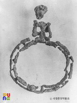 경북 경주 황남동 제109호분 4곽 출토 철제등자