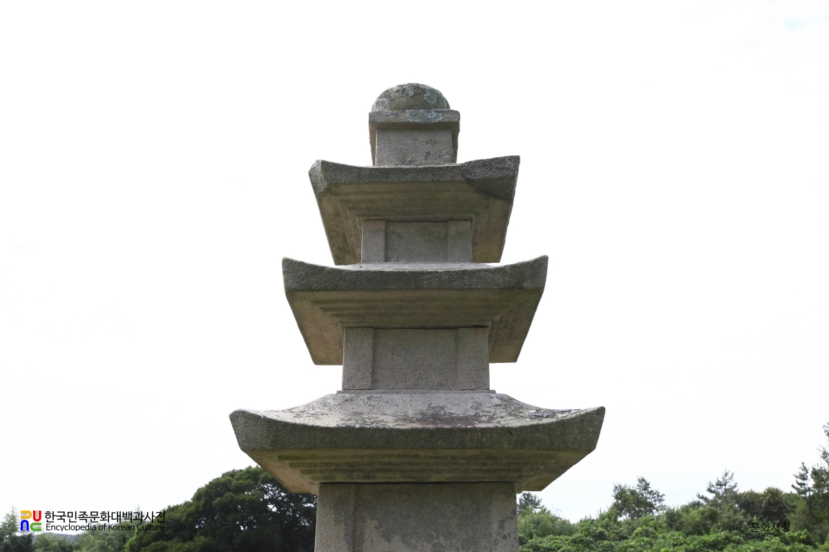 장흥 천관사 삼층석탑 탑신