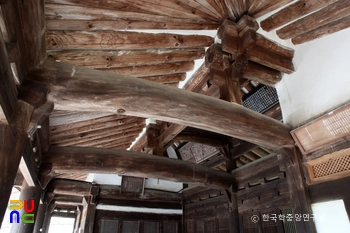 경남 고성 수림서원 중 강당의 상부가구