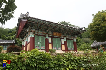 강진 정수사 대웅전 정측면