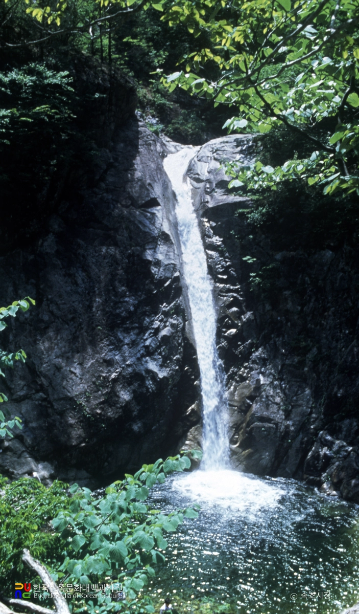 설악산 천연보호구역 비룡폭포