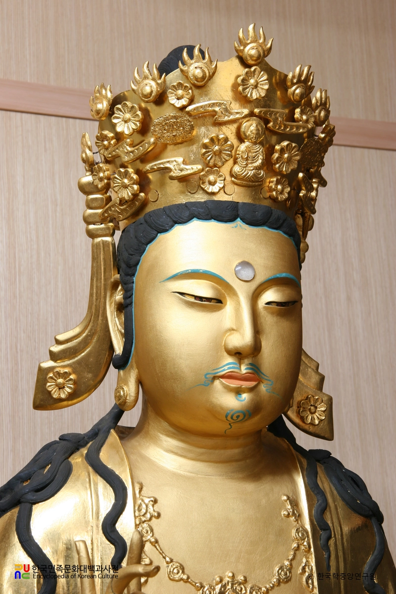 안동 봉정사 목조관음보살좌상 / 상반신 정측면