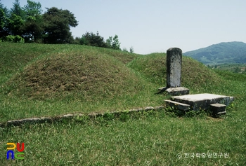 포천 이항복 선생 묘 측면