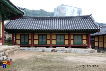 김해향교 동재 정면