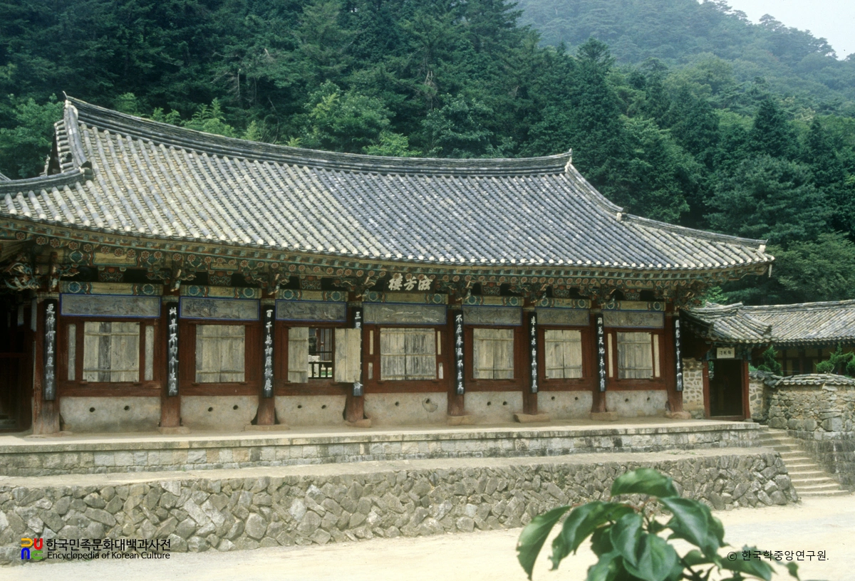 경남 고성 옥천사 자방루 정측면