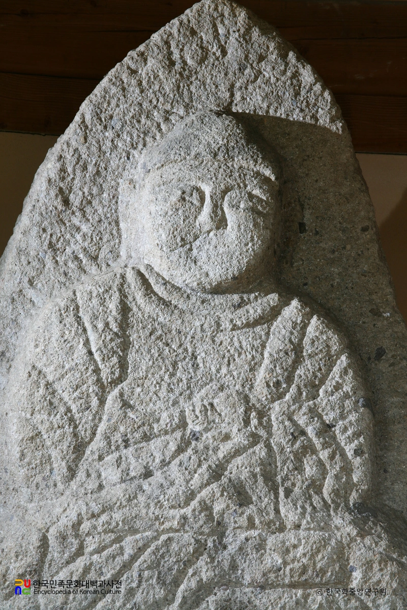 영암 망월사 석불좌상 부분