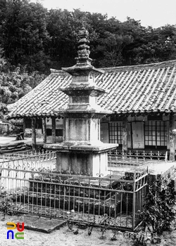 대구 동화사 금당암 동ㆍ서 삼층석탑 중 동탑