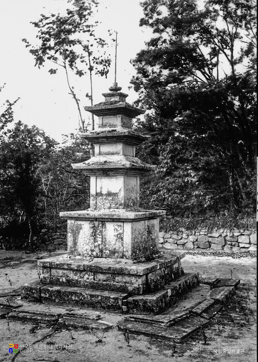 대구 동화사 금당암 동ㆍ서 삼층석탑 중 서탑