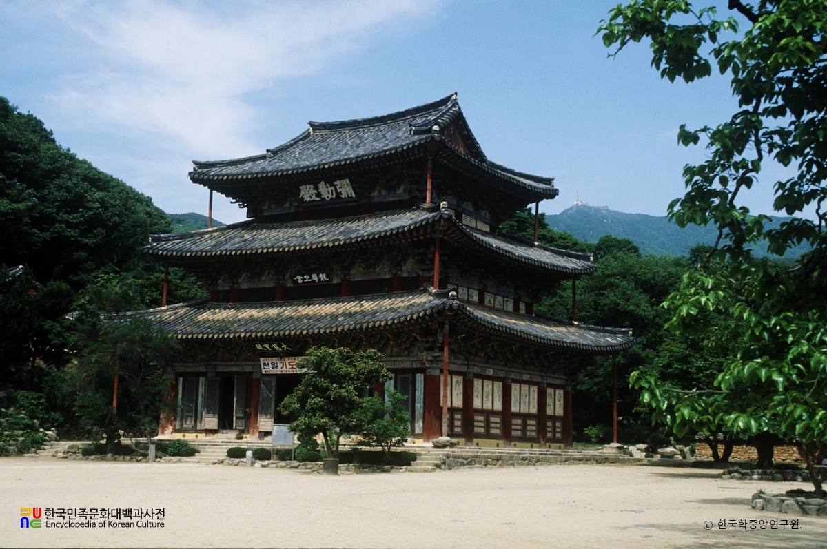 김제 금산사 미륵전 정측면