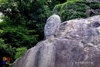 논산 상도리 마애불