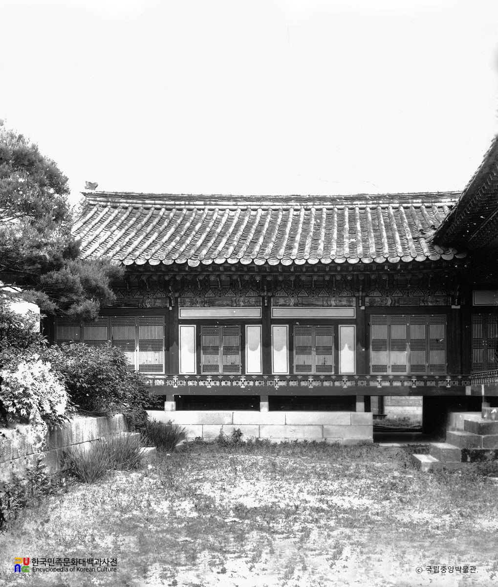 서울 경복궁 교태전 뒷면 동익 건순각