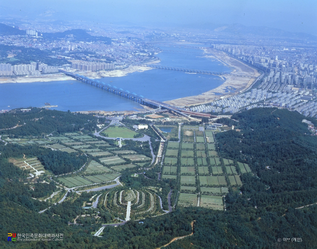 국립묘지와 제1한강교