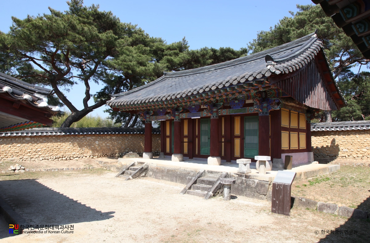 함양 남계서원 중 사당 우측면