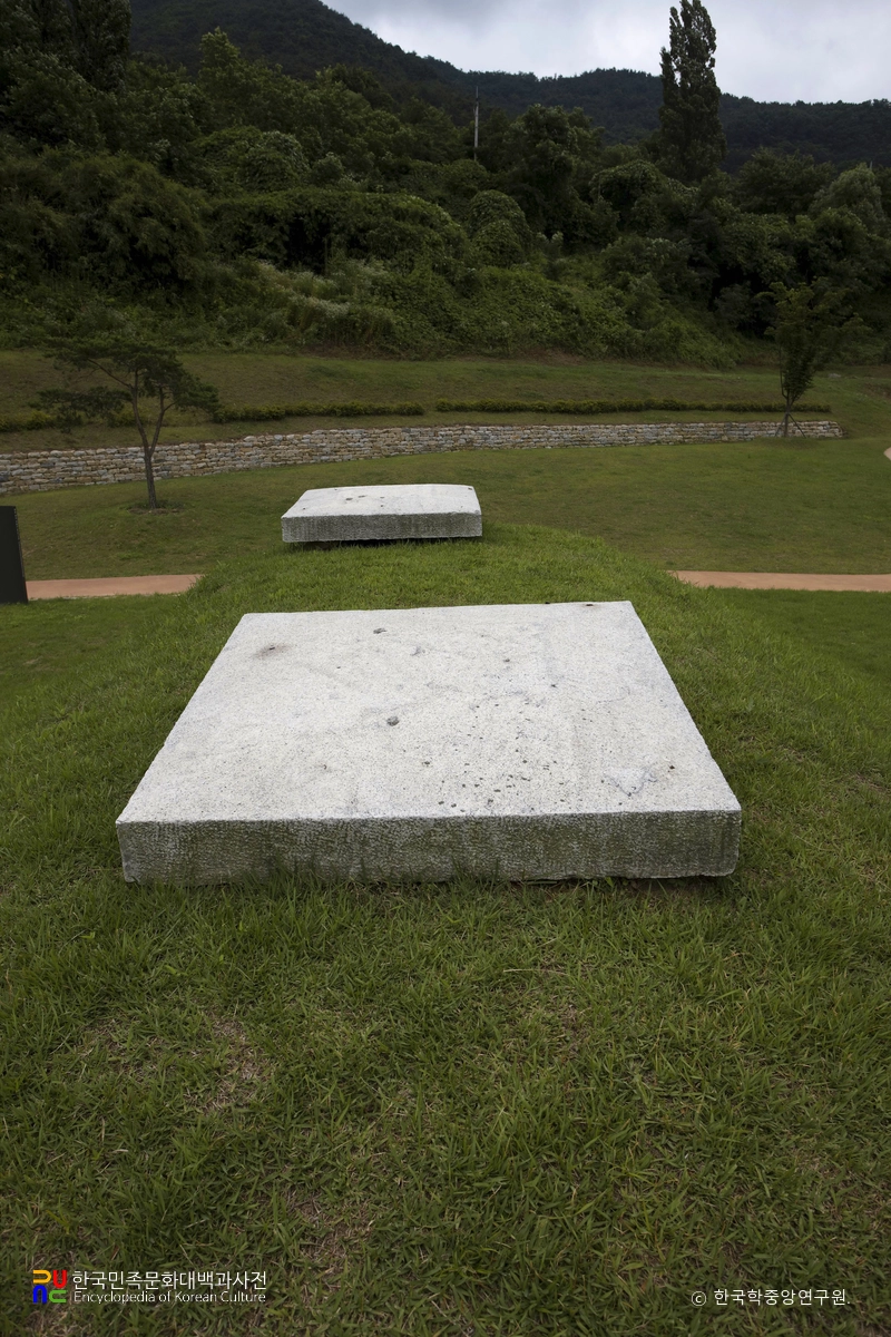 창녕 영산 석빙고 배기공 덮개