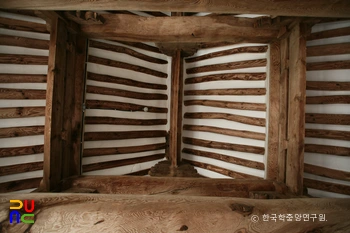 논산 노강서원 강당 내부