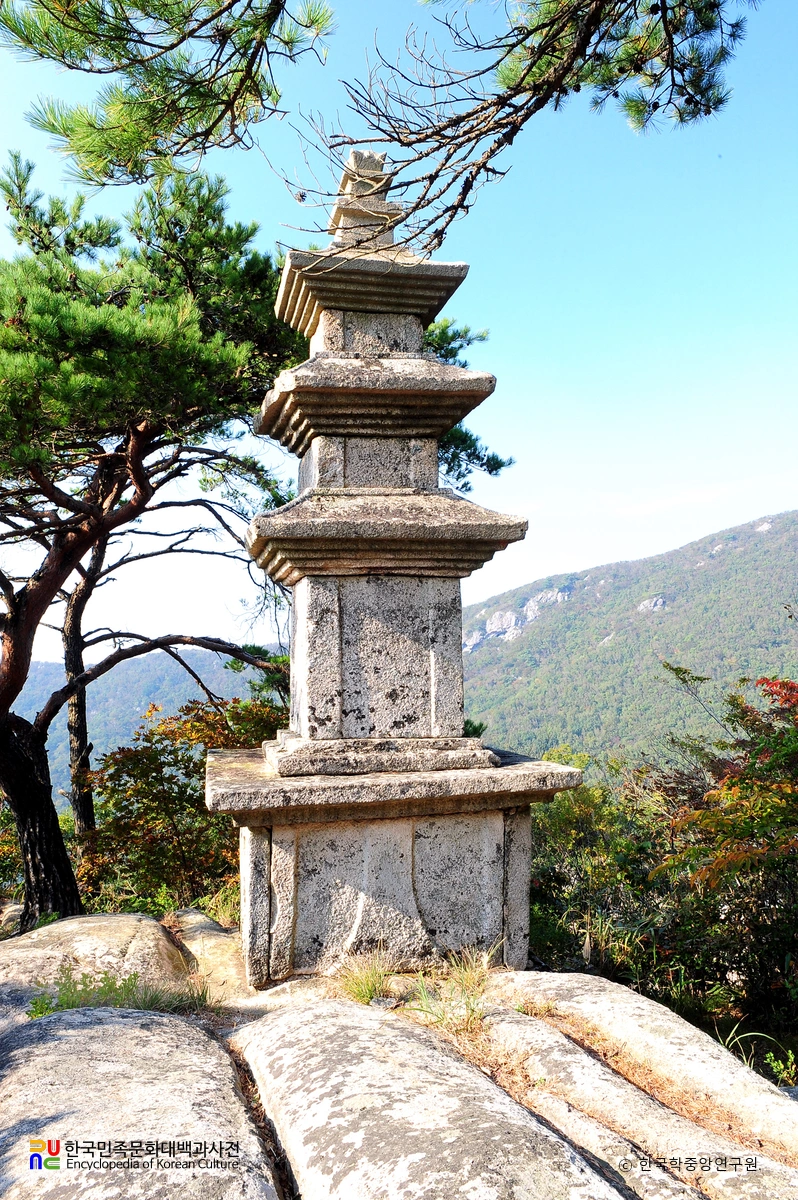 해남 대흥사 북미륵암 동 삼층석탑