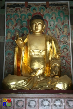 경주 기림사 소조비로자나삼불좌상