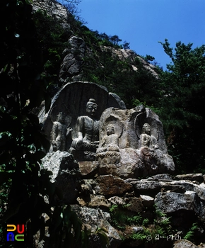 경주 남산 칠불암 마애불상군 전경