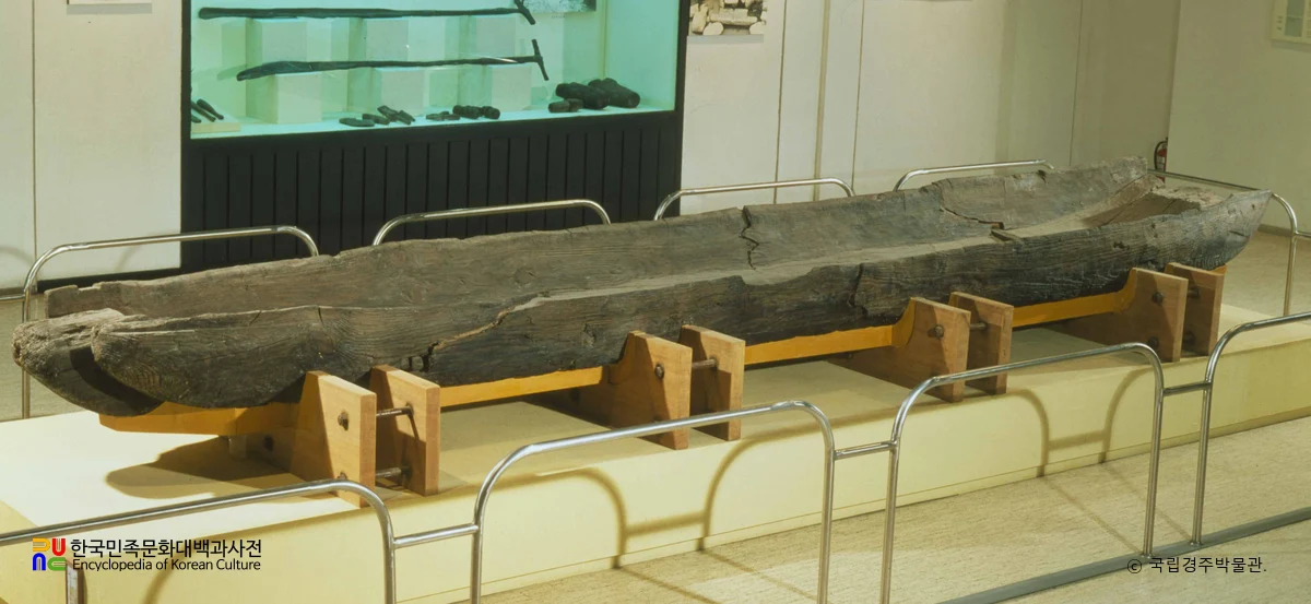 나무배 / 안압지