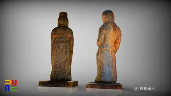 경주 원성왕릉 석상 및 석주 일괄 중 무인석과 문인석 후면