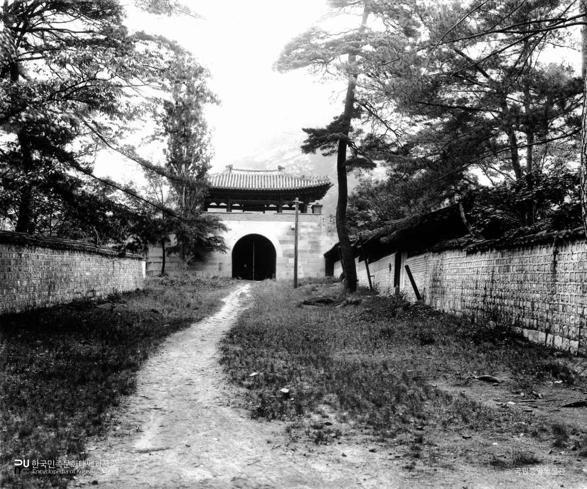 서울 경복궁 중 신무문 후면 전경