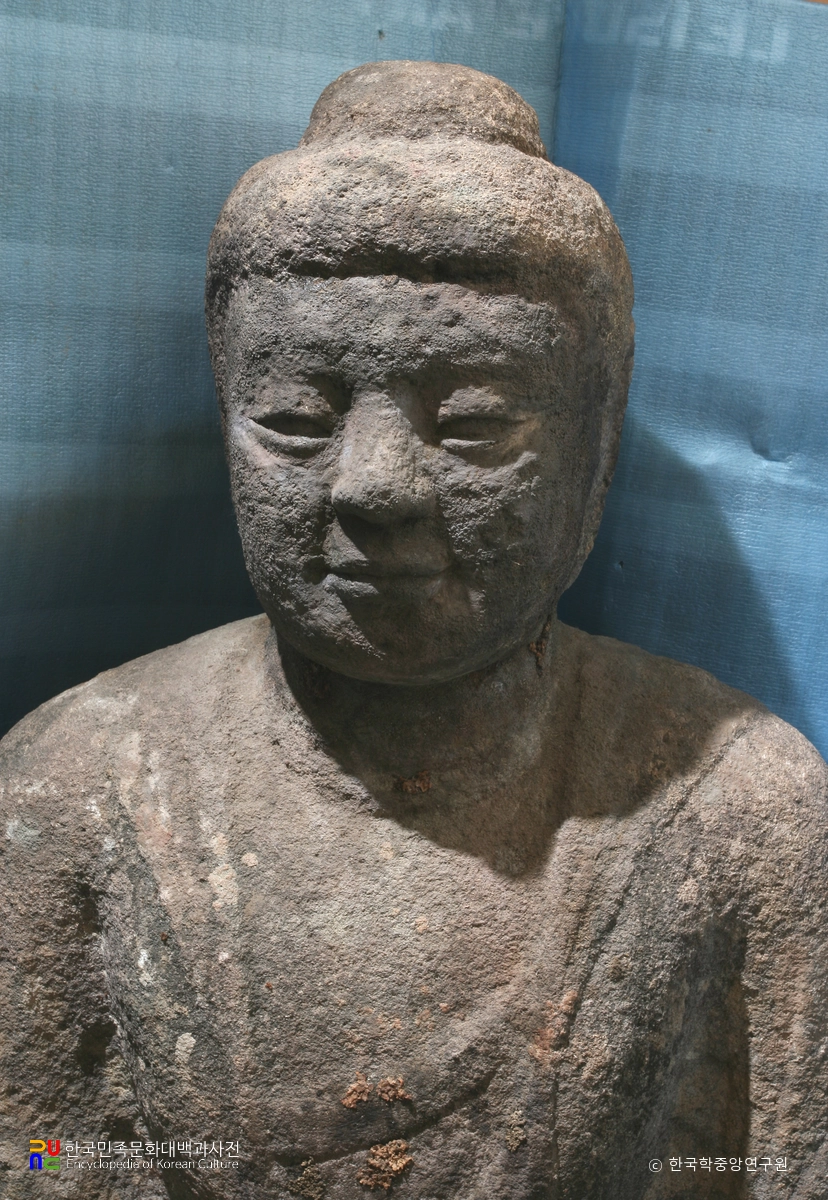 밀양 영산정사 석조여래좌상