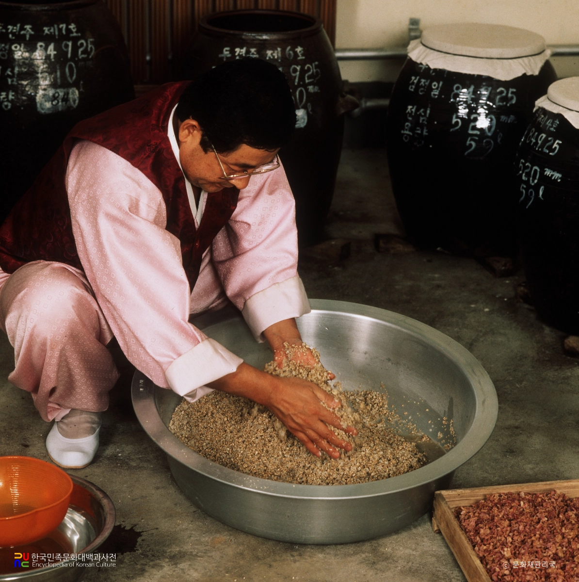 두견주 / 누룩과 밥을 섞는다