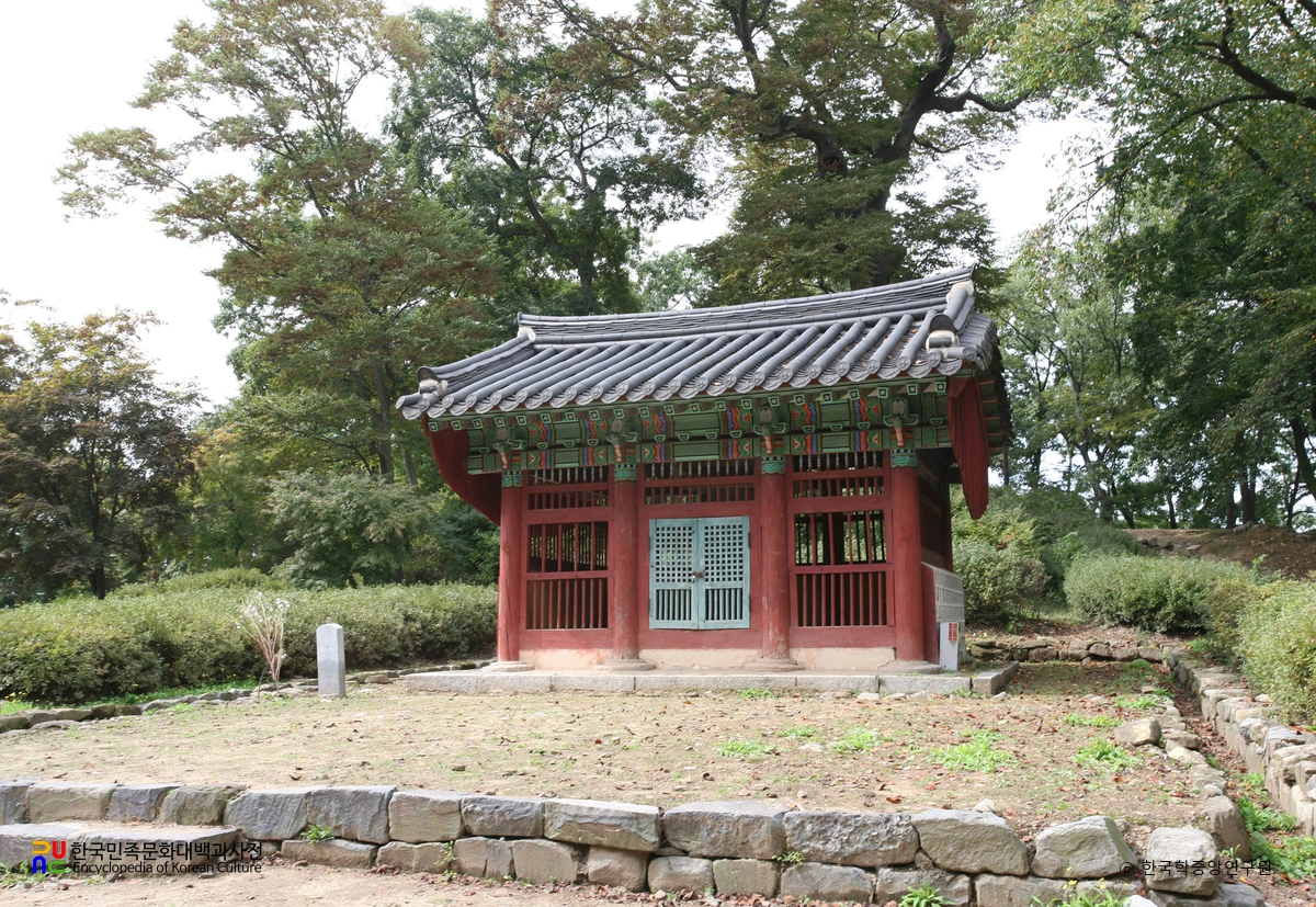 공주 공산성 중 쌍수정사적비각 정측면