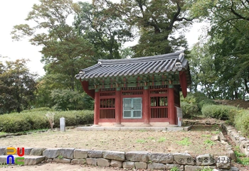 공주 공산성 중 쌍수정사적비각 정측면