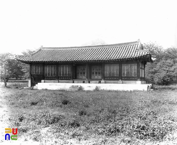 서울 경복궁 제수각 정측면