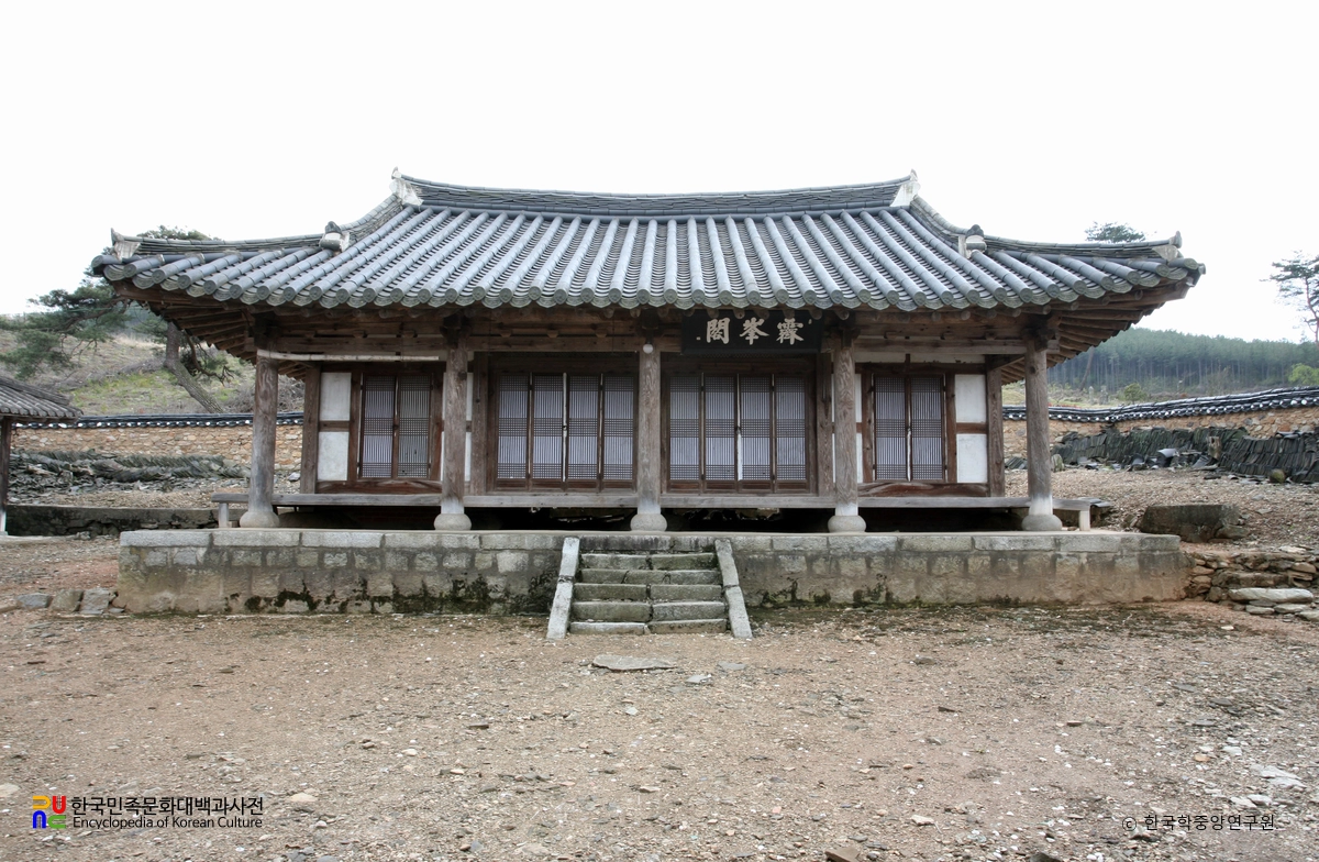장성 고경명 제봉각 정면